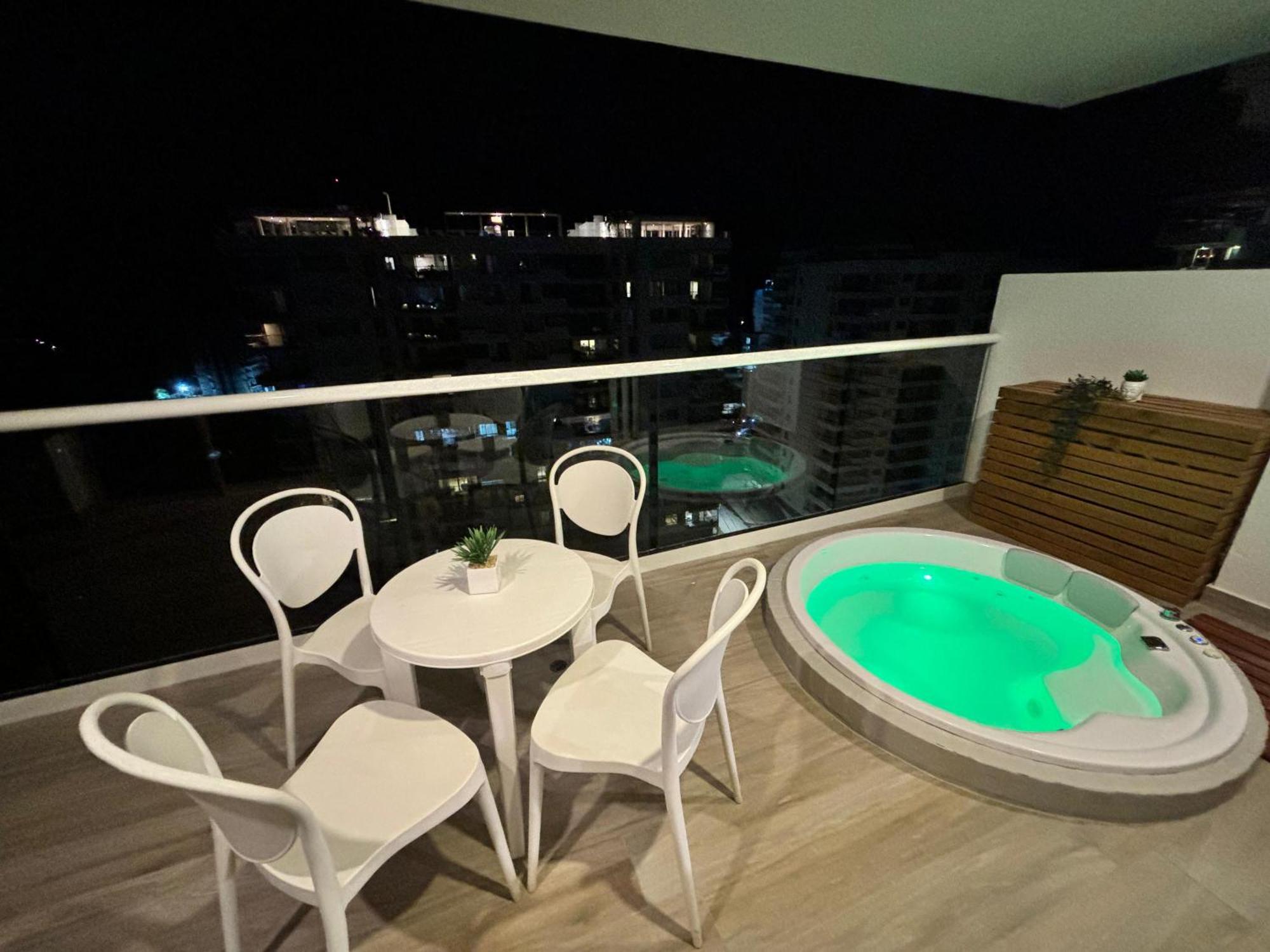 Apartamento Dominiqueplayaazul Apto De Lujo Con Jacuzzi Privado En Balcon *